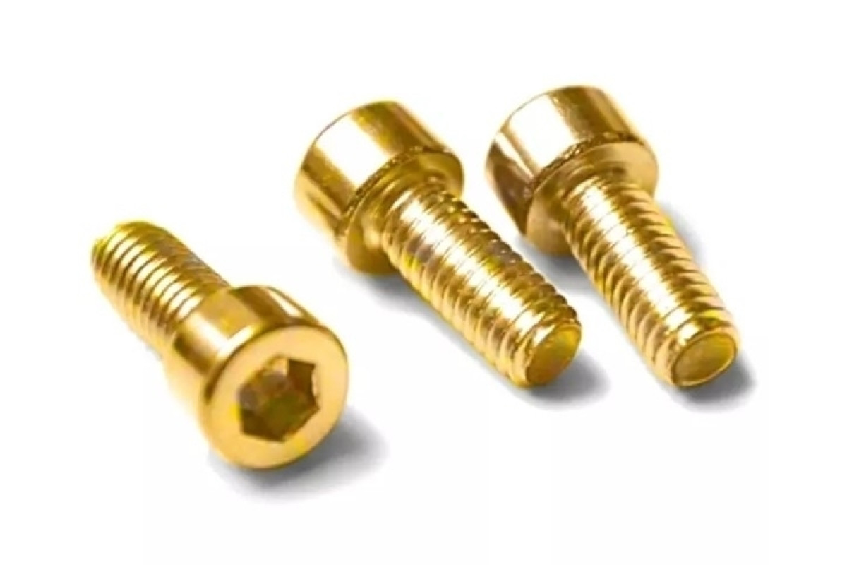 DIN 912 10,9 цинк жовтий Болт з циліндричною головкою і внутрішнім шестигранником